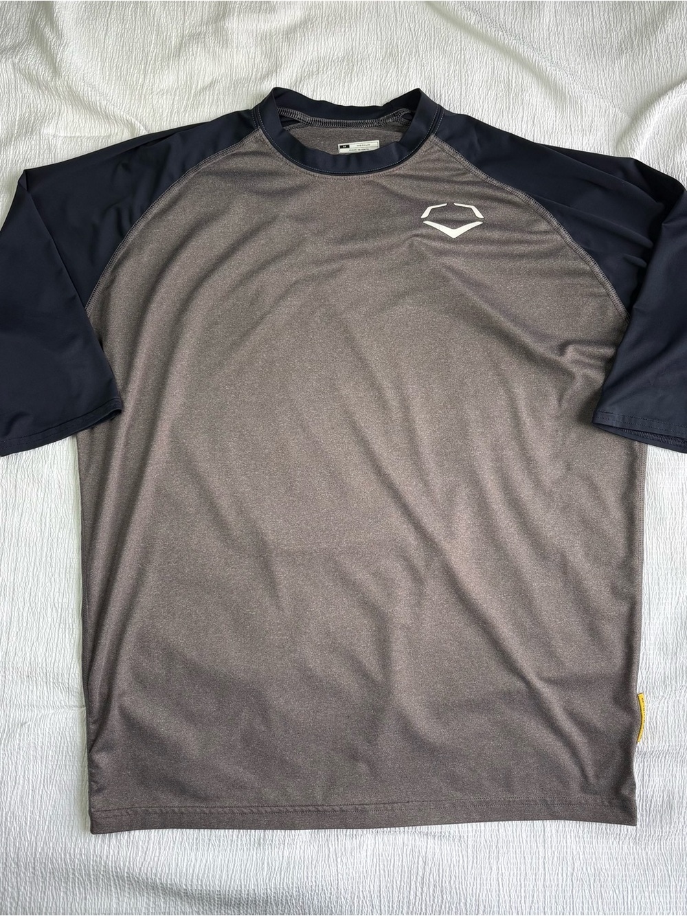 EvoShield Athletic Shirt Raglan Sleeve Crew Neck  Size MEDIUM Mens Gray & Navy